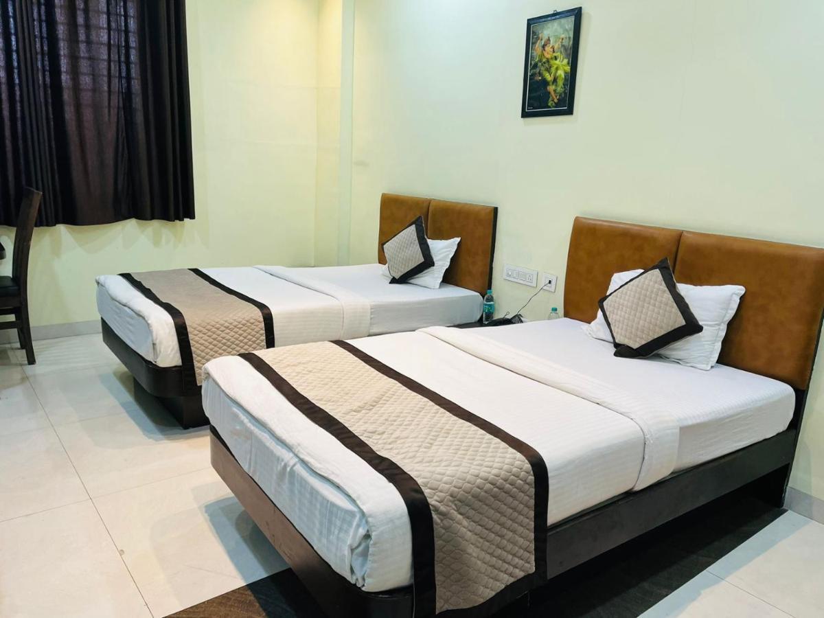 Jmc Hotel Lavish Akolia Εξωτερικό φωτογραφία
