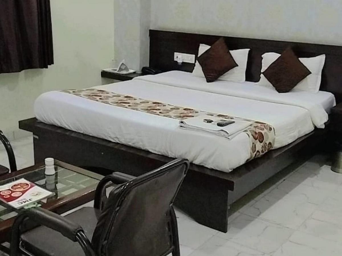 Jmc Hotel Lavish Akolia Εξωτερικό φωτογραφία