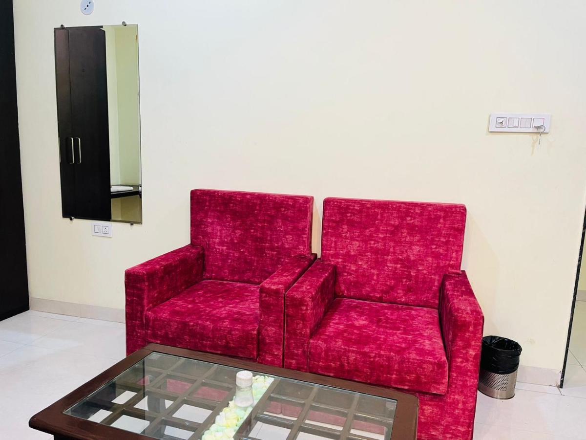 Jmc Hotel Lavish Akolia Εξωτερικό φωτογραφία
