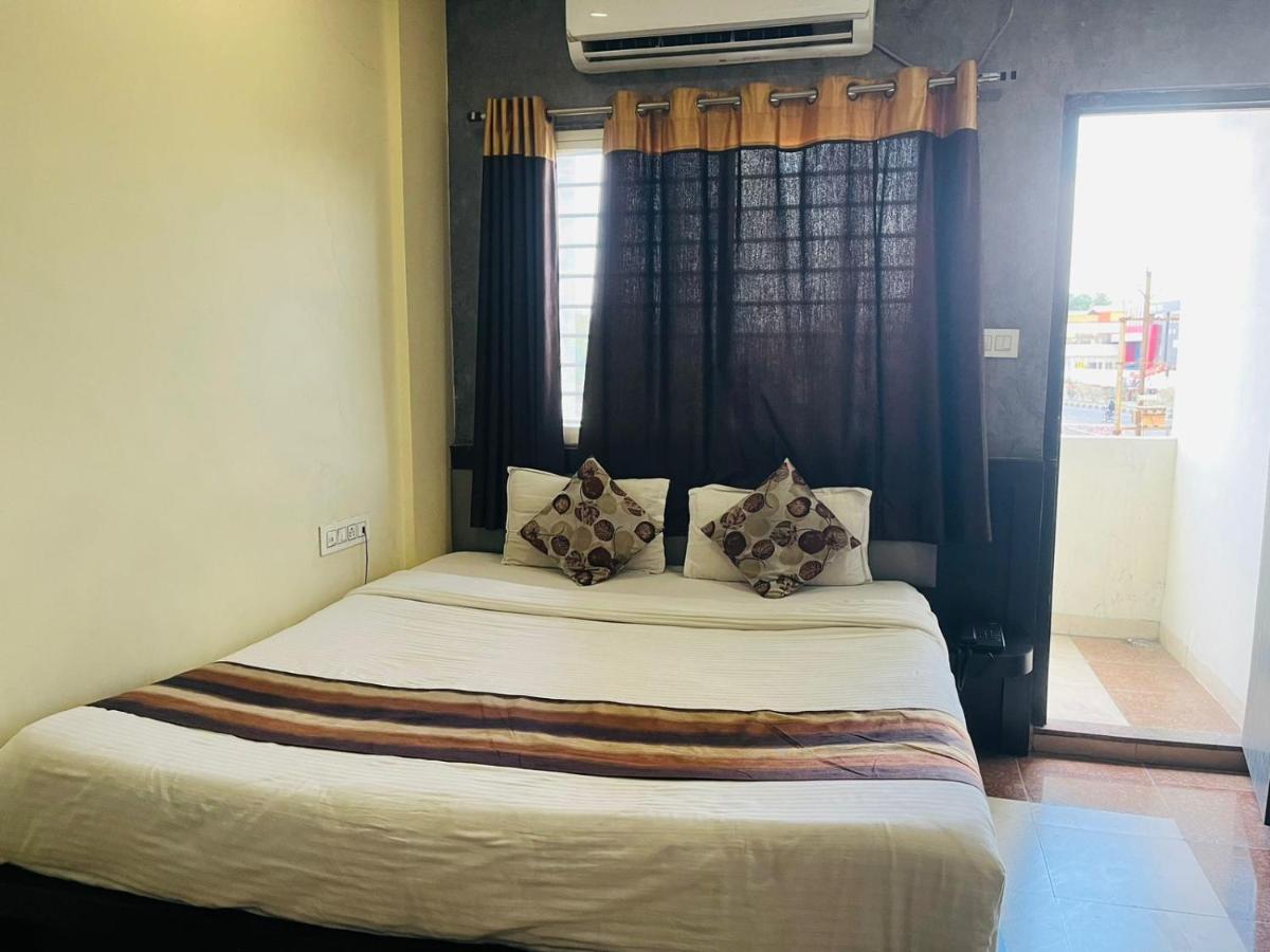 Jmc Hotel Lavish Akolia Εξωτερικό φωτογραφία