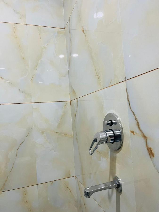 Jmc Hotel Lavish Akolia Εξωτερικό φωτογραφία